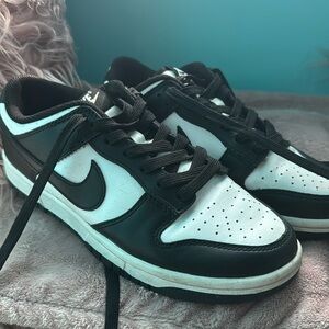 Nike Panda Dunks